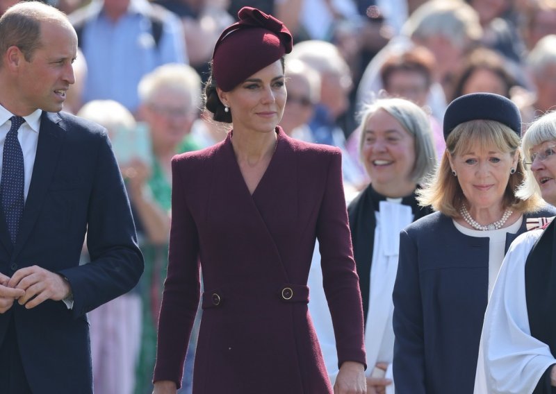 Modna ikona: Kate Middleton oličenje je elegancije u boji koju ili volite ili ne