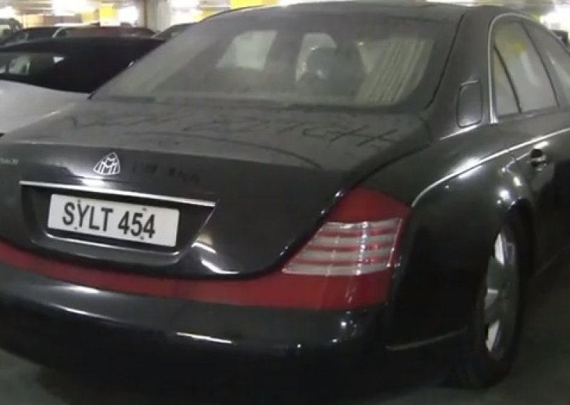 Ovako izgleda Maybach nakon četiri godine na parkingu