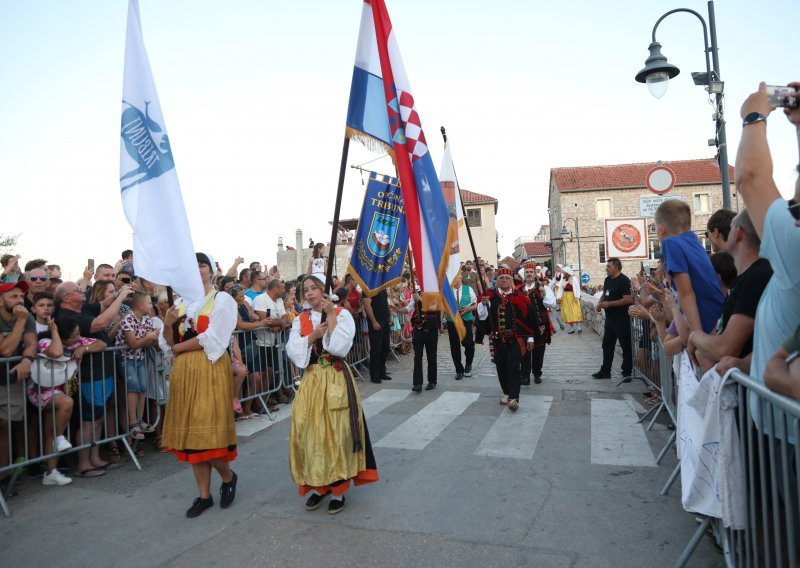 Gorica izborila HT Prvu ligu, veliko slavlje nije omela ni oluja koja se  spustila - tportal