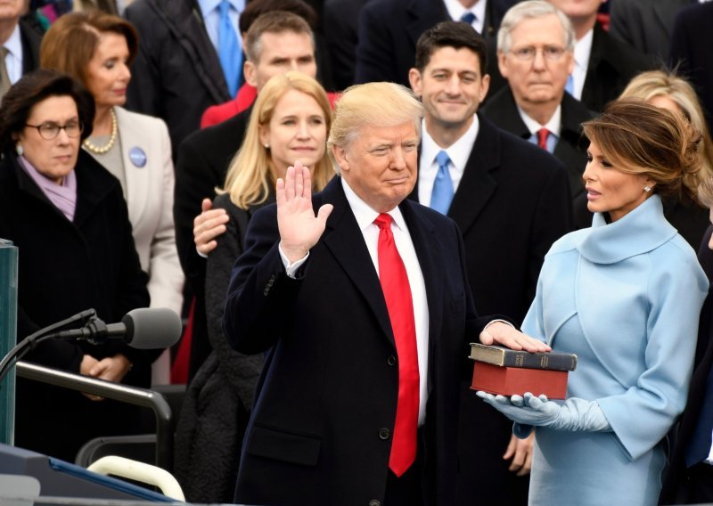 Trump napao medije: Ovo je bila najposjećenija inauguracija