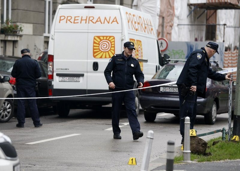 Jeepom naletio na policajku dok je regulirala promet