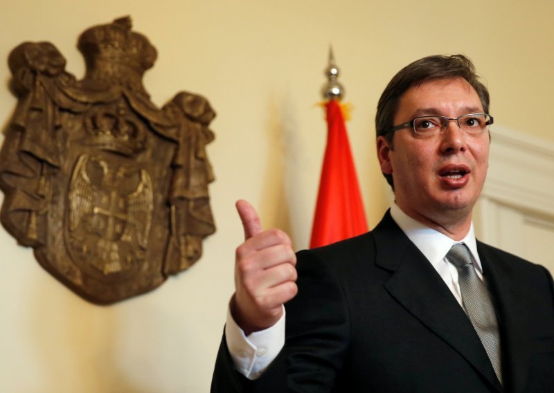 Vučić upozorio Thacija da ne osniva vojsku Kosova