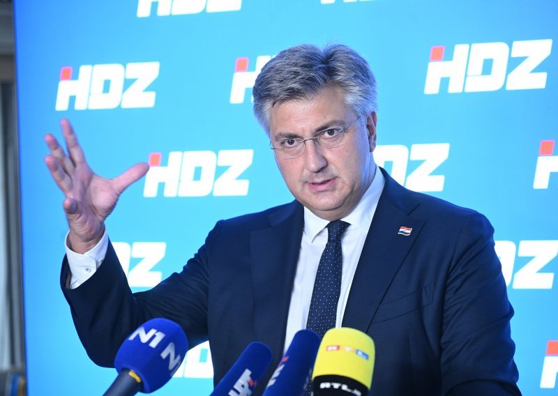 Plenković na pitanje o Barbariću i plinskoj aferi: 'Puno su bitnije teme paket mjera i S&P izvješće'