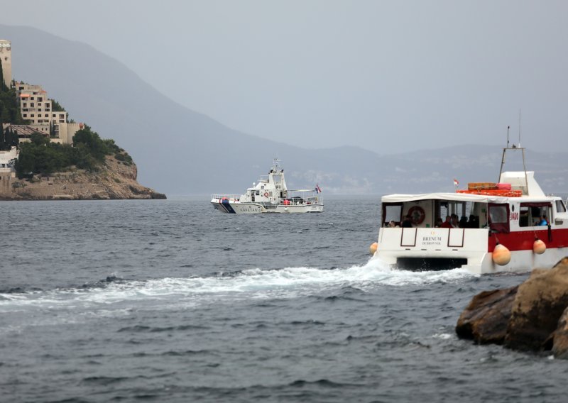 Spašena deveta osoba nakon prevrtanja kajaka, sutra se nastavlja potraga za još dvije