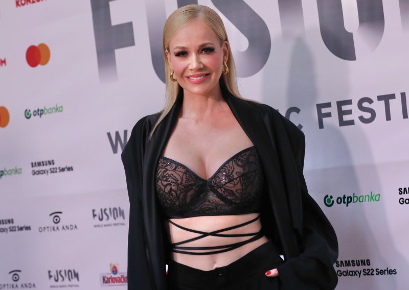 Za ovu je zavodljivu modnu kombinaciju Jelena Rozga dobila bezbroj pohvala