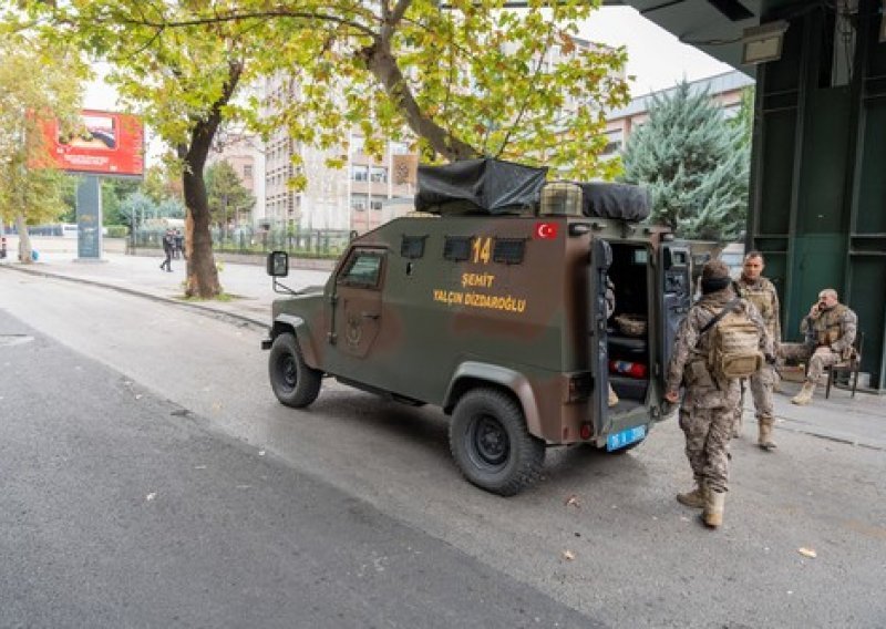 Turska 'neutralizirala' militante u zračnim napadima na sjeveru Iraka