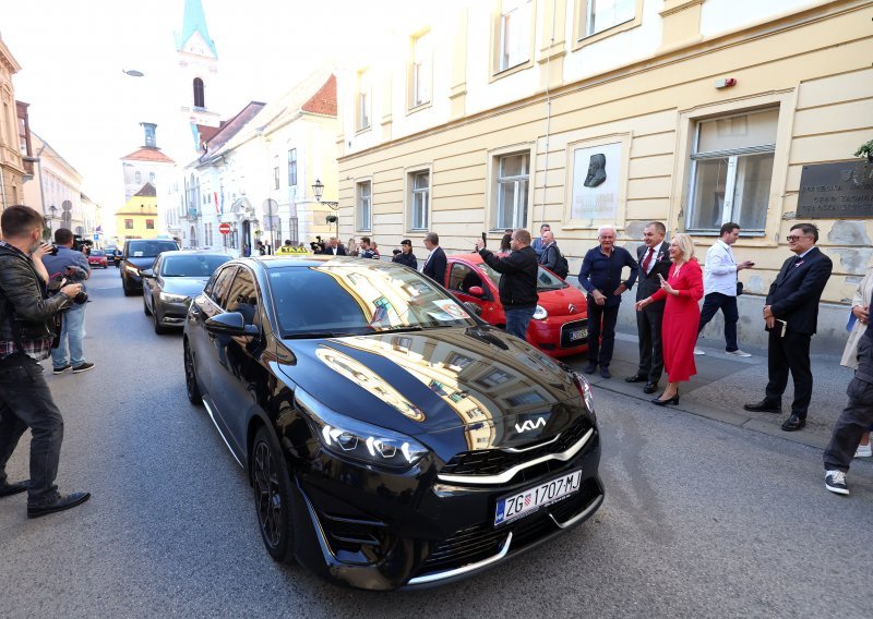 Prosvjedi taksista i korisnika stanova uoči sjednice Gradske skupštine