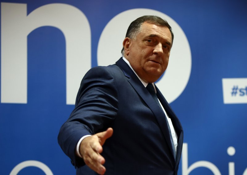 Mediji u BiH nagađaju: Dodik već priprema svog sina za nasljednika