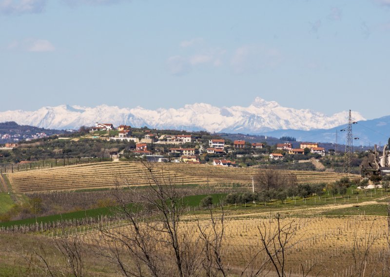 Italija će strogo oporezivati iznajmljivače vikendica, čeka li ovo i nas?