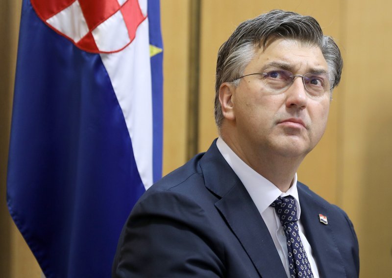 Plenković: Prozivanje Medveda za 'krađu Kolone sjećanja' neprihvatljiva retorika