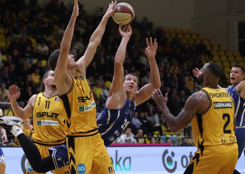 Dalmatinski derbi je pripao Zadru; Luka Božić triple-doubleom slomio 'žute' u Splitu