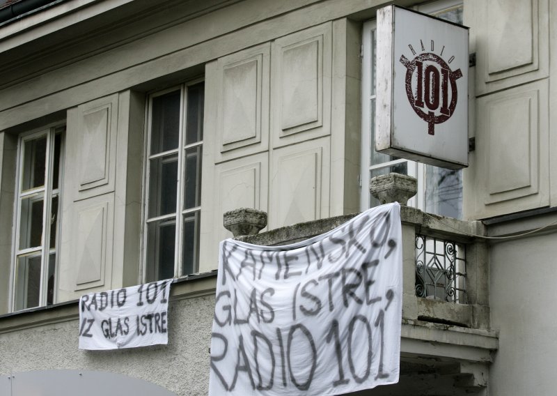 Radio 101 ide u stečaj, zaposlenicima otkazi