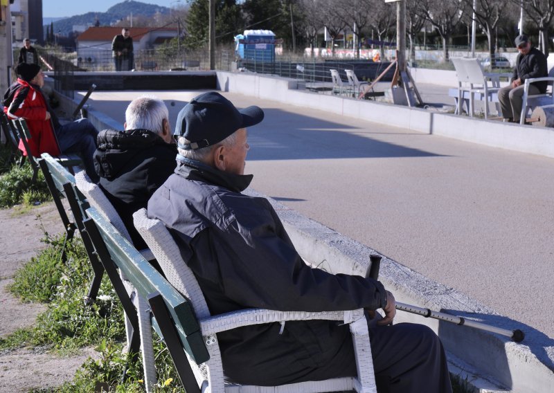 Išli biste u mirovinu, a ne znate otkud krenuti? Evo što morate poduzeti