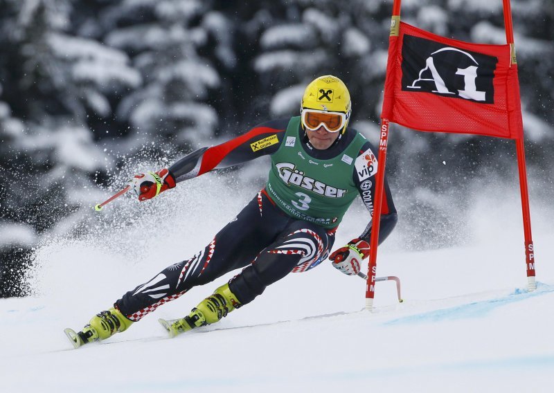 Kostelic wins super-G race at Kitzbuehel