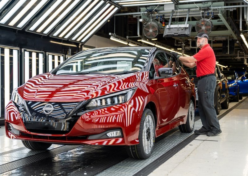 Nissan ubrzava prelazak: Potvrđene potpuno električne verzije modela Qashqai, Juke i LEAF