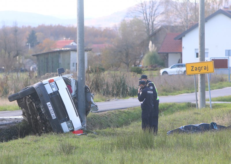 Vozač kombija poginuo, putnik umro u bolnici, nisu koristili sigurnosni pojas