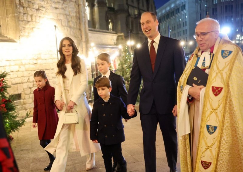 Počeo je tradicionalni božićni koncert u Londonu: William i Kate okupili obitelj