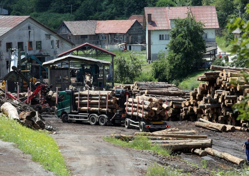 Industrija eurozone zaključila godinu u minusu, vjerojatno je i u recesiji