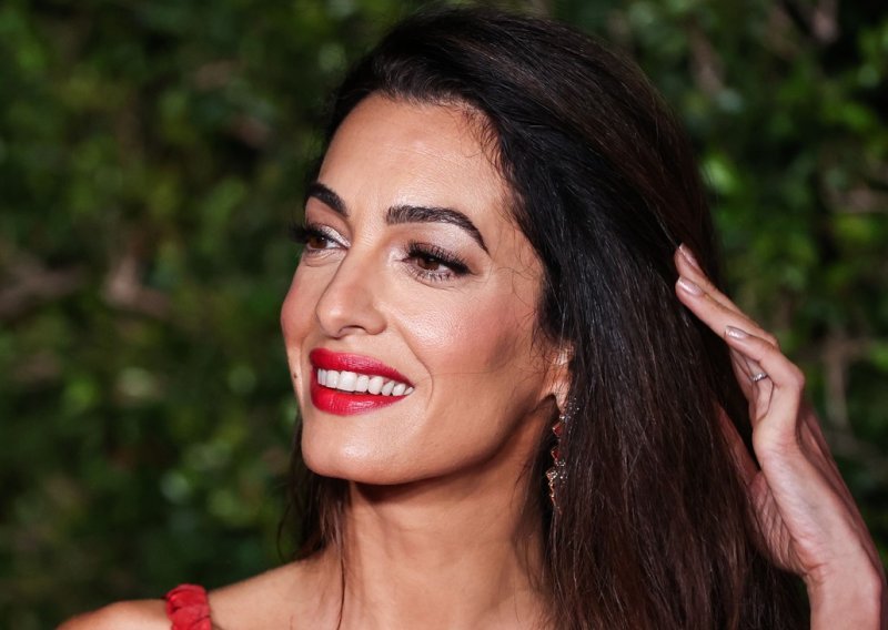 Nitko ne bira tako dobre haljine kao kraljica glamura Amal Clooney