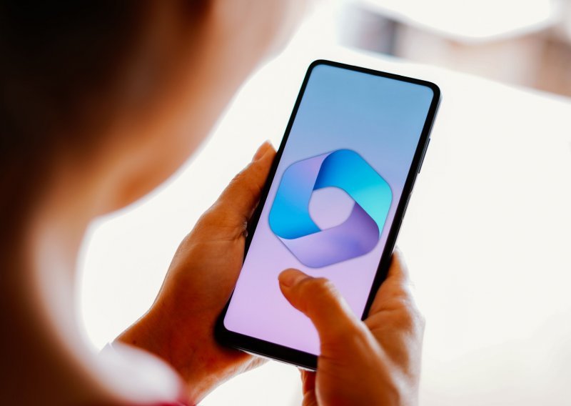 Microsoftova aplikacija Copilot dostupna i na iOS-u