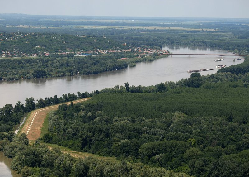 Vrhunac vodenog vala na Dunavu u Hrvatskoj se očekuje u nedjelju