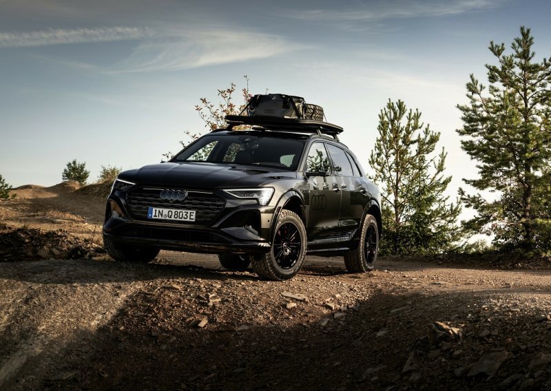 Audi predstavio Q8 e-tron Dakar izdanje: Električni SUV kao posveta legendarnom pustinjskom reliju