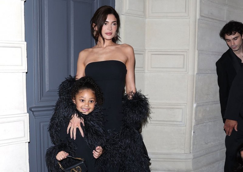Petogodišnja kći Kylie Jenner ukrala show na pariškom Tjednu mode
