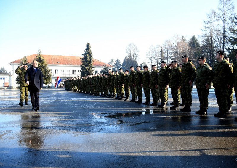 Podignuta granica za odlazak vojnika u mirovinu