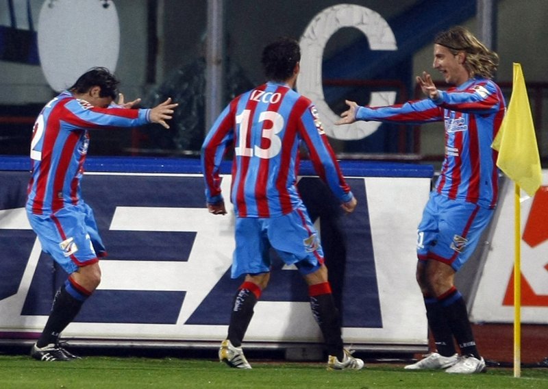 Catania srušila Inter, Milanu velika prilika