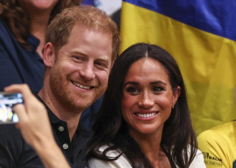 Meghan i Harry opet se diče kraljevskim titulama, a ovime su začepili usta kritičarima