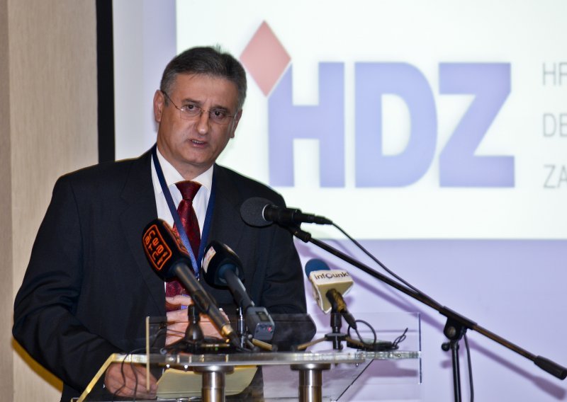 'Hrvatska neće opstati ako ne pobijedi HDZ!'