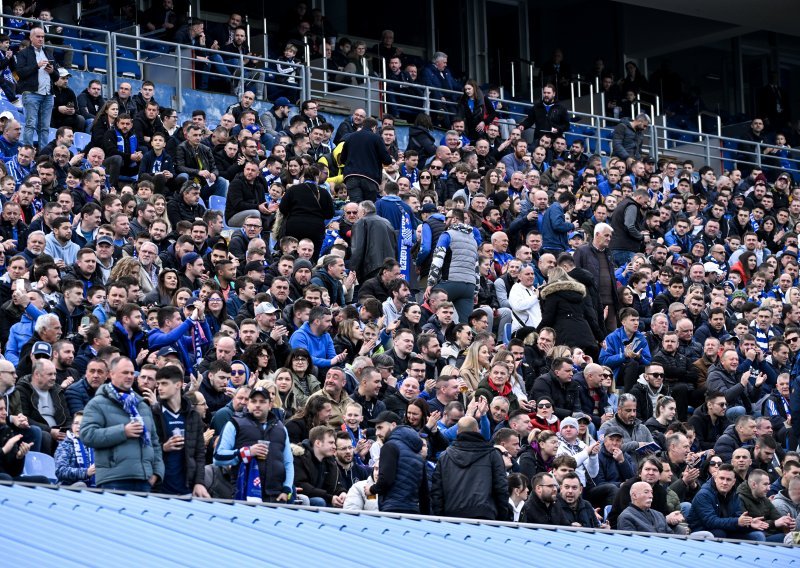 Pogledajte atmosferu s maksimirskog stadiona, raspjevani BBB-i i Armada