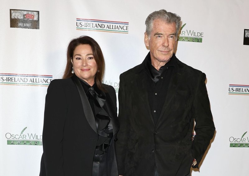 I nakon 23 godine braka: Pierce Brosnan i Keely Shaye Smith zaljubljeni kao prvog dana