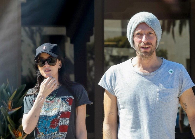 Tajnu su dugo čuvali: Dakota Johnson i Chris Martin lijepu vijest kriju godinama