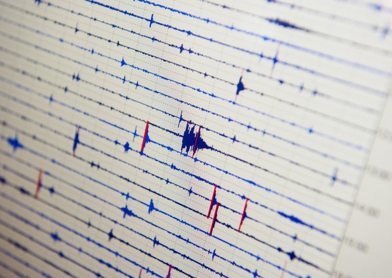 Potres magnitude 7,3 pogodio Čile