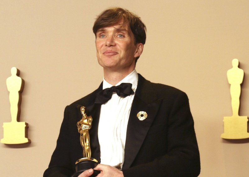 Cillian Murphy strastveno je ljubio suprugu pa joj posvetio dirljiv govor