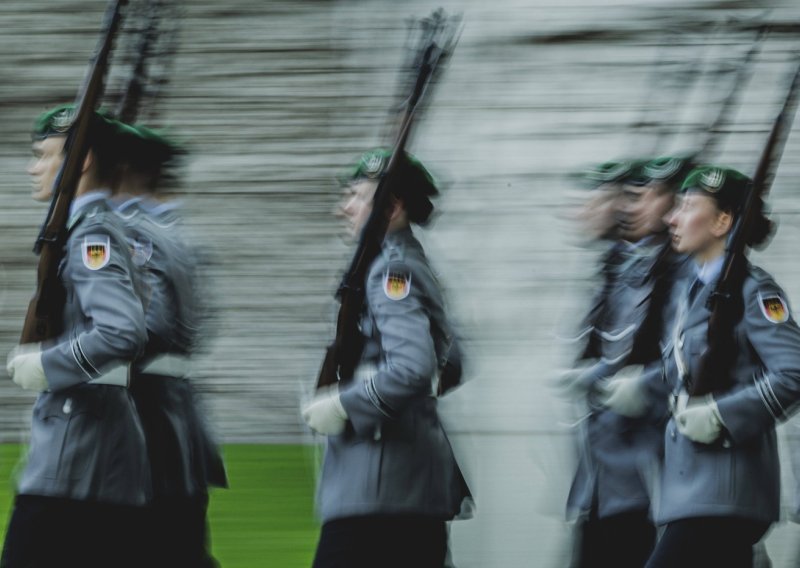 Alarmantno stanje u Njemačkoj: Sve manje vojnika, stanje vojarni sramotno, a nema ni streljiva