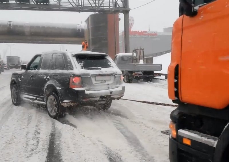 Range Rover Sport dokazuje da nije samo za šminku