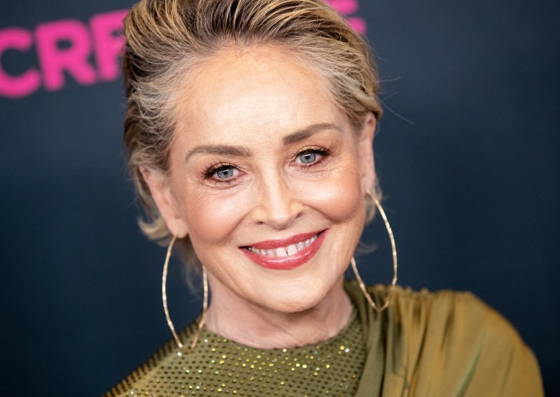 Rasplakala se pred kamerama: Sharon Stone priznala da se bori s mentalnim zdravljem