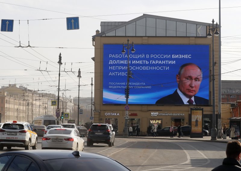 Putin: Ukrajina će biti kažnjena za ometanje izbora i napada na civile