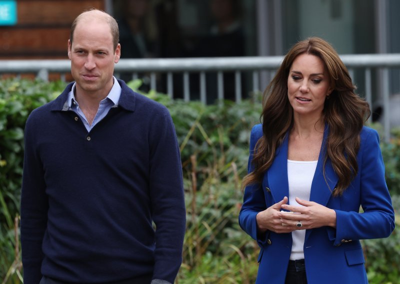 Kate Middleton u prvom izlasku nakon operacije: 'Sretna je i zdrava'