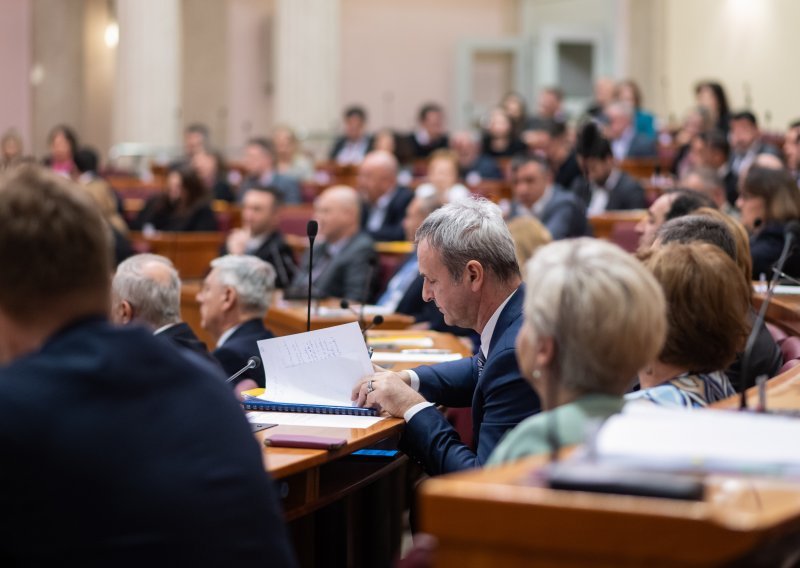 Gong: 10. saziv Sabora u hitnom postupku donio više od trećine zakona