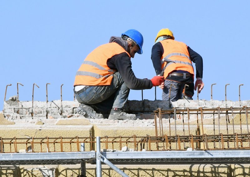 Tržište rada nikad jače, uz strance posla se sve više i više primaju umirovljenici