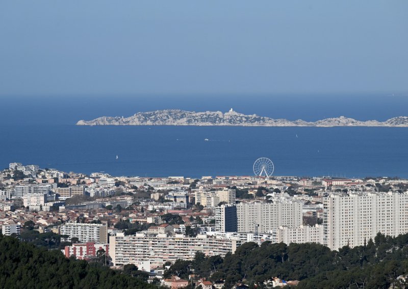 Oko tisuću brodova pratit će dolazak olimpijske baklje