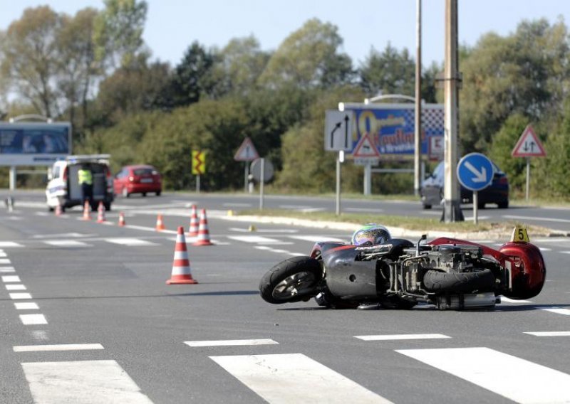 Od posljedica pada s motocikla preminuo je 42-godišnjak