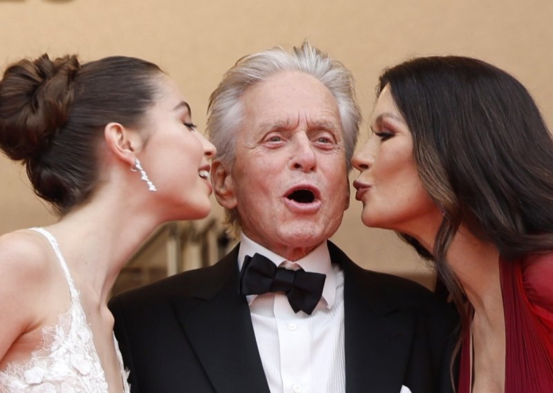 Michael Douglas nabacio šalu na vlastiti račun pa priznao da su ga zamijenili za djeda