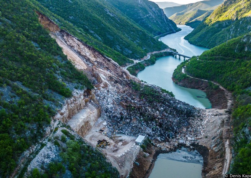 Miniranje kamenoloma kod Mostara pokrenulo odron, dvoje ozlijeđenih