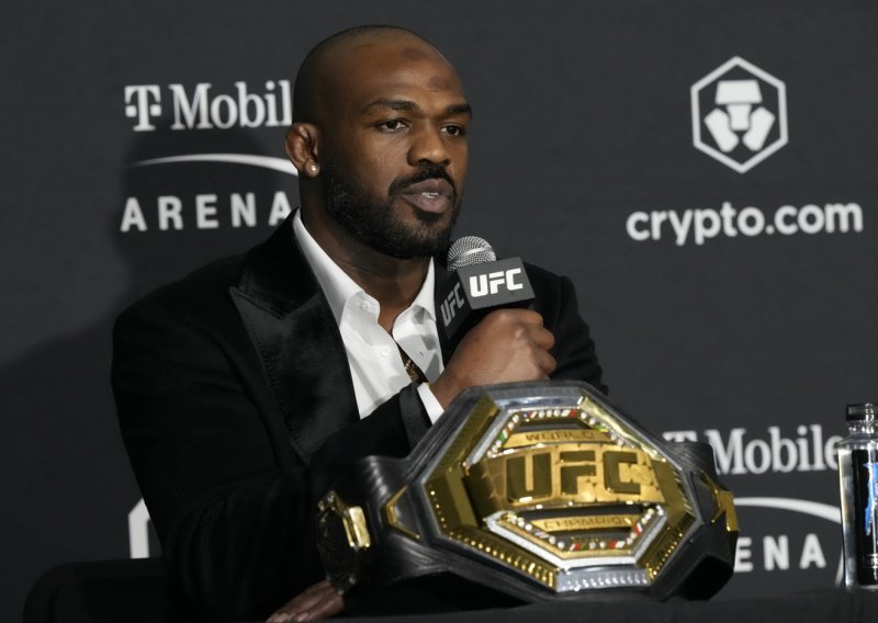 Jon Jones prijavljen policiji; djelatnica za doping bojala se za vlastiti život