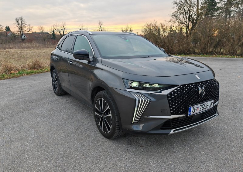 Vozili smo DS 7 BlueHDi 130 S&S EAT8: Dizajnerski profinjen kompaktni crossover/SUV s provjerenim motorom