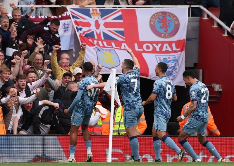 Arsenal i Liverpool doživjeli poraze u najgorem trenutku i 'počastili' ManCity